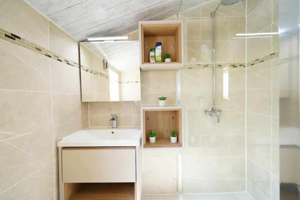 Apartament New 4 *